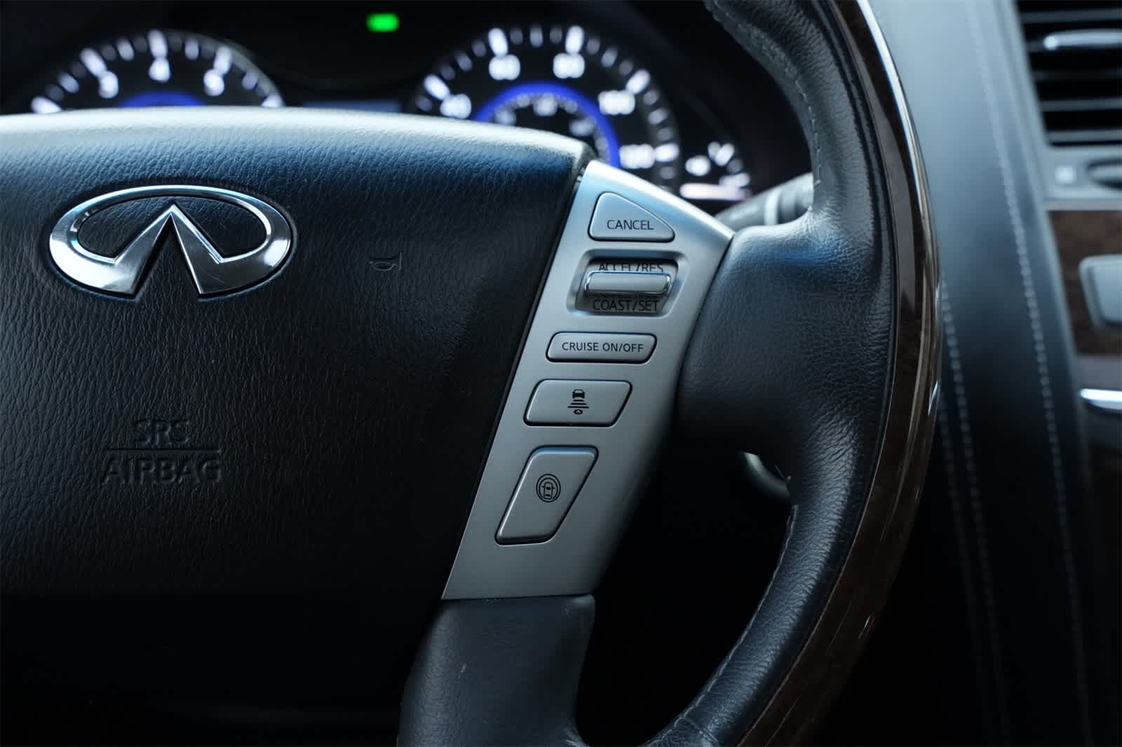 Thumbnail: 2015 INFINITI QX80 - 11