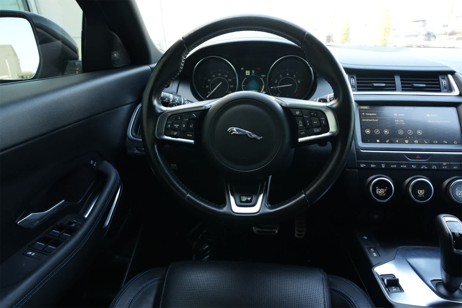 Thumbnail: 2019 Jaguar E-Pace - 9