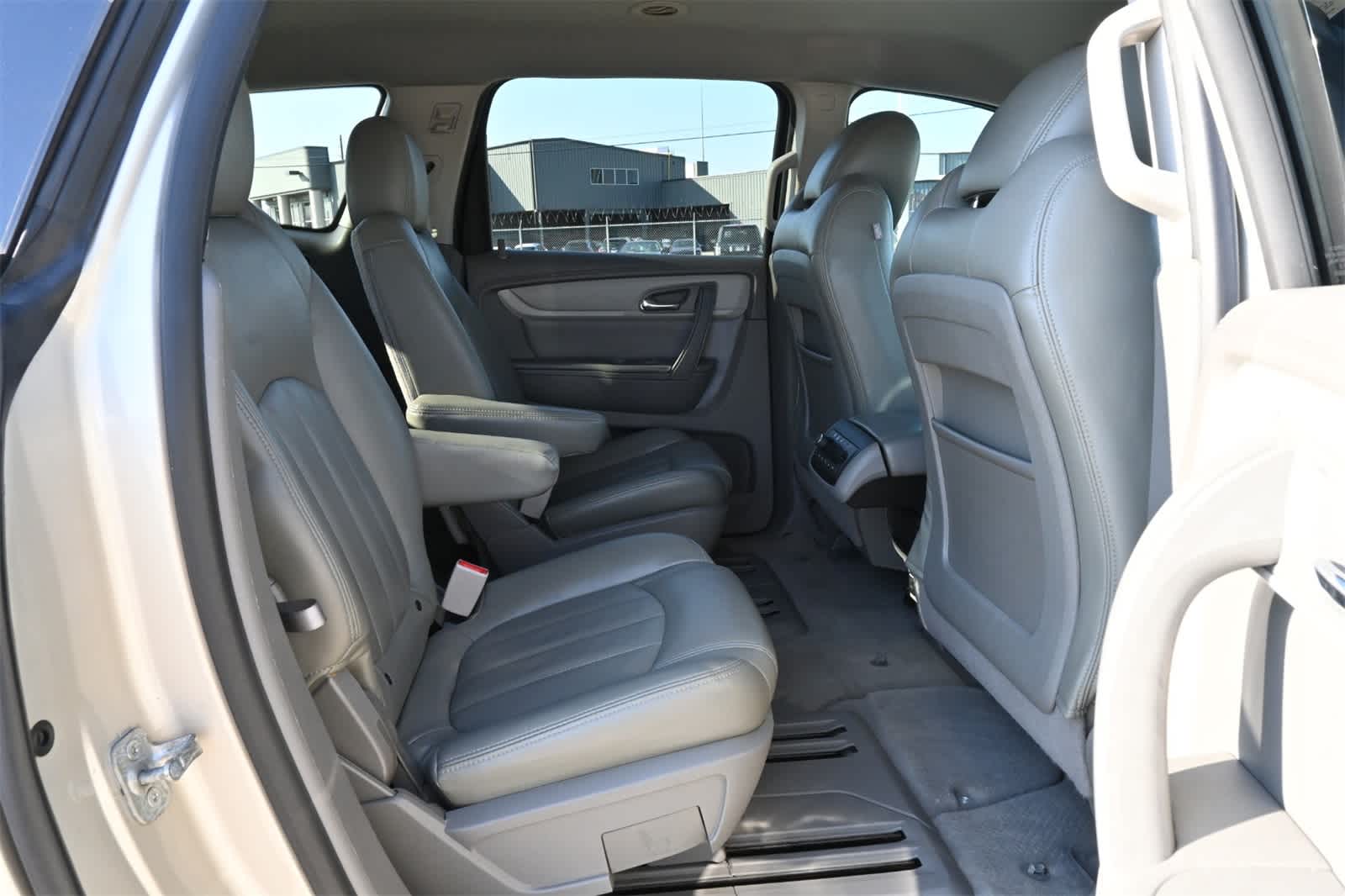 Thumbnail: 2014 Chevrolet Traverse - 20