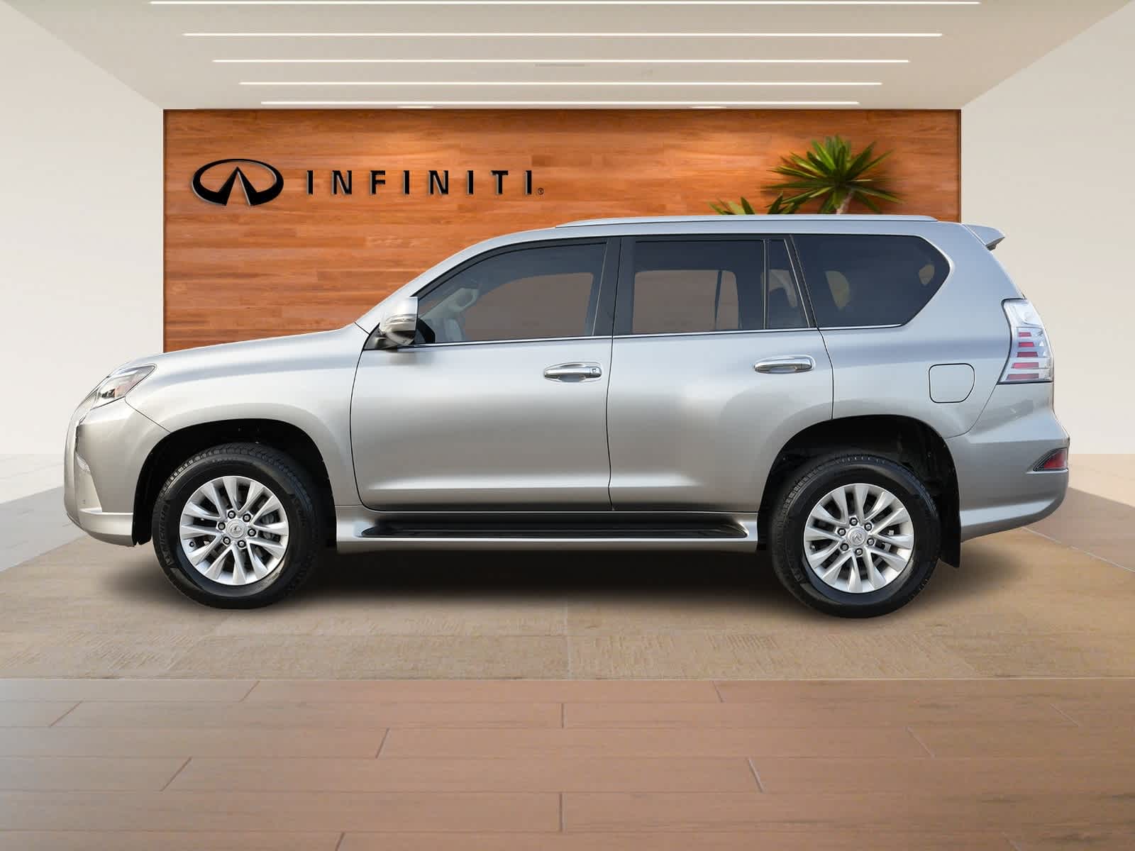 Thumbnail: 2022 Lexus GX - 4