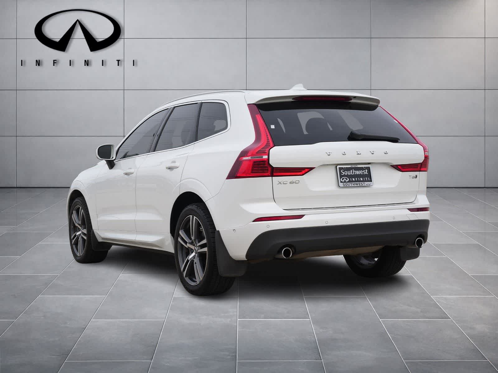 Thumbnail: 2018 Volvo XC60 - 5