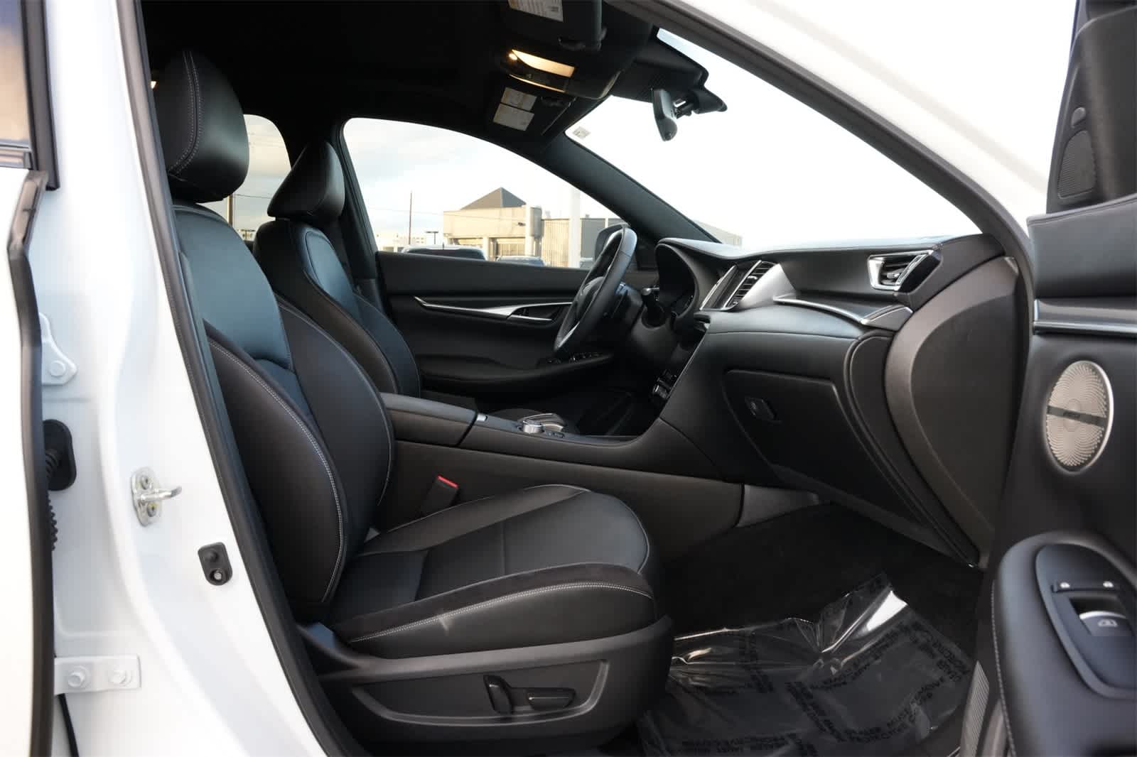 Thumbnail: 2025 INFINITI QX50 - 23