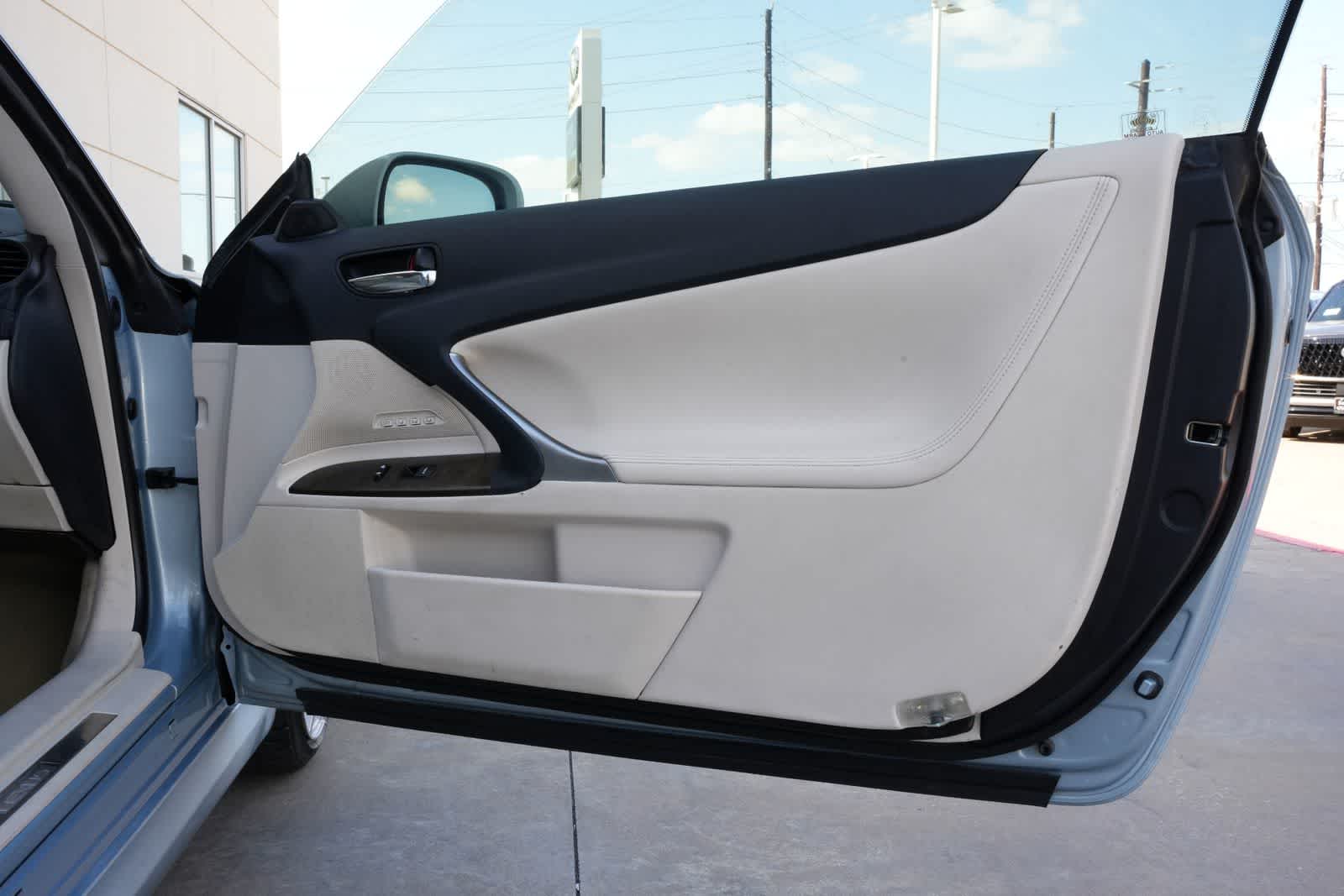 Thumbnail: 2010 Lexus IS - 22