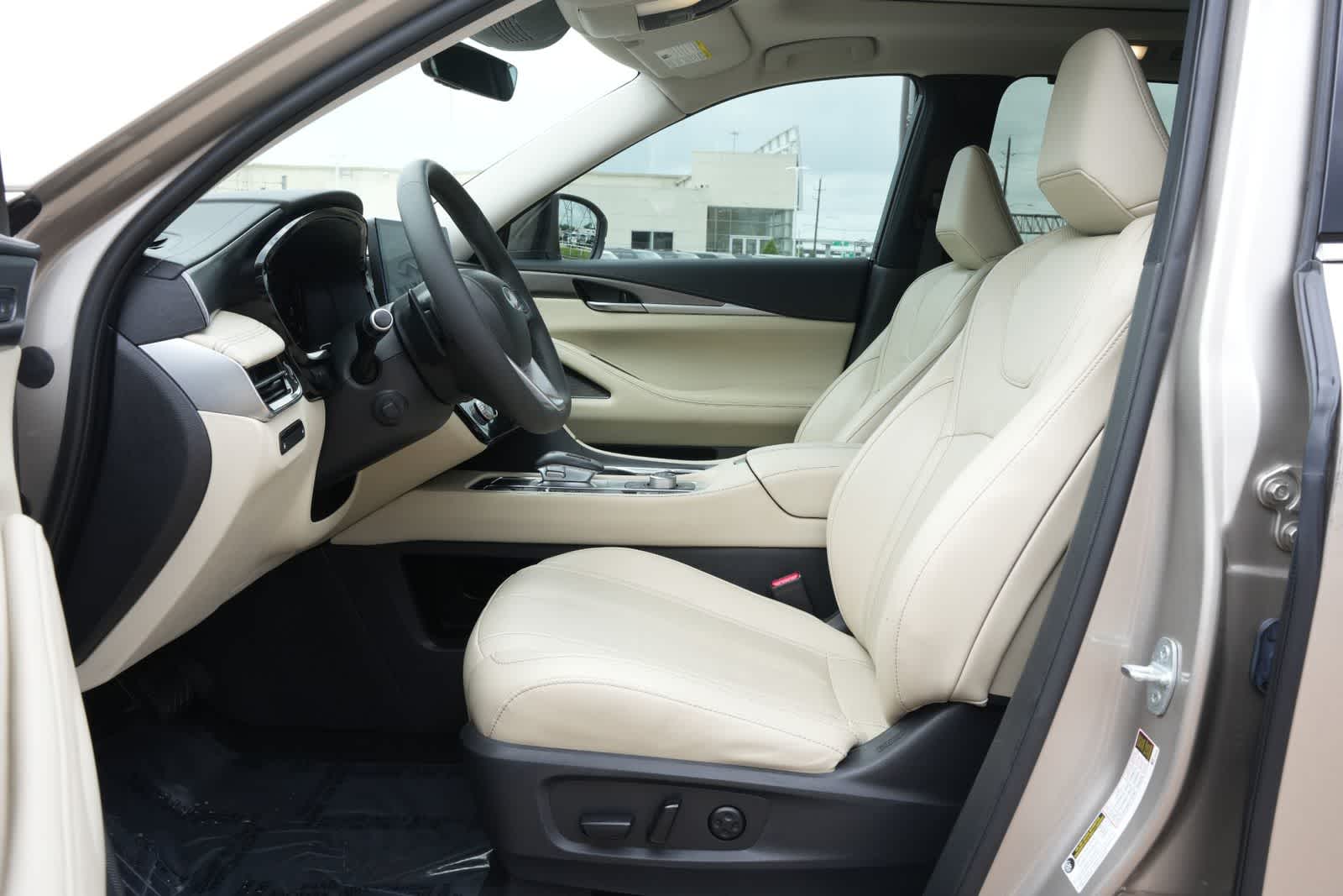 Thumbnail: 2023 INFINITI QX60 - 17