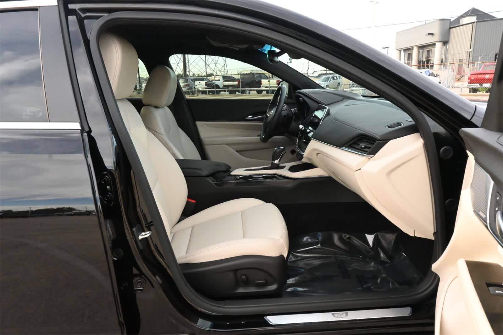 Thumbnail: 2024 Cadillac CT4 - 25