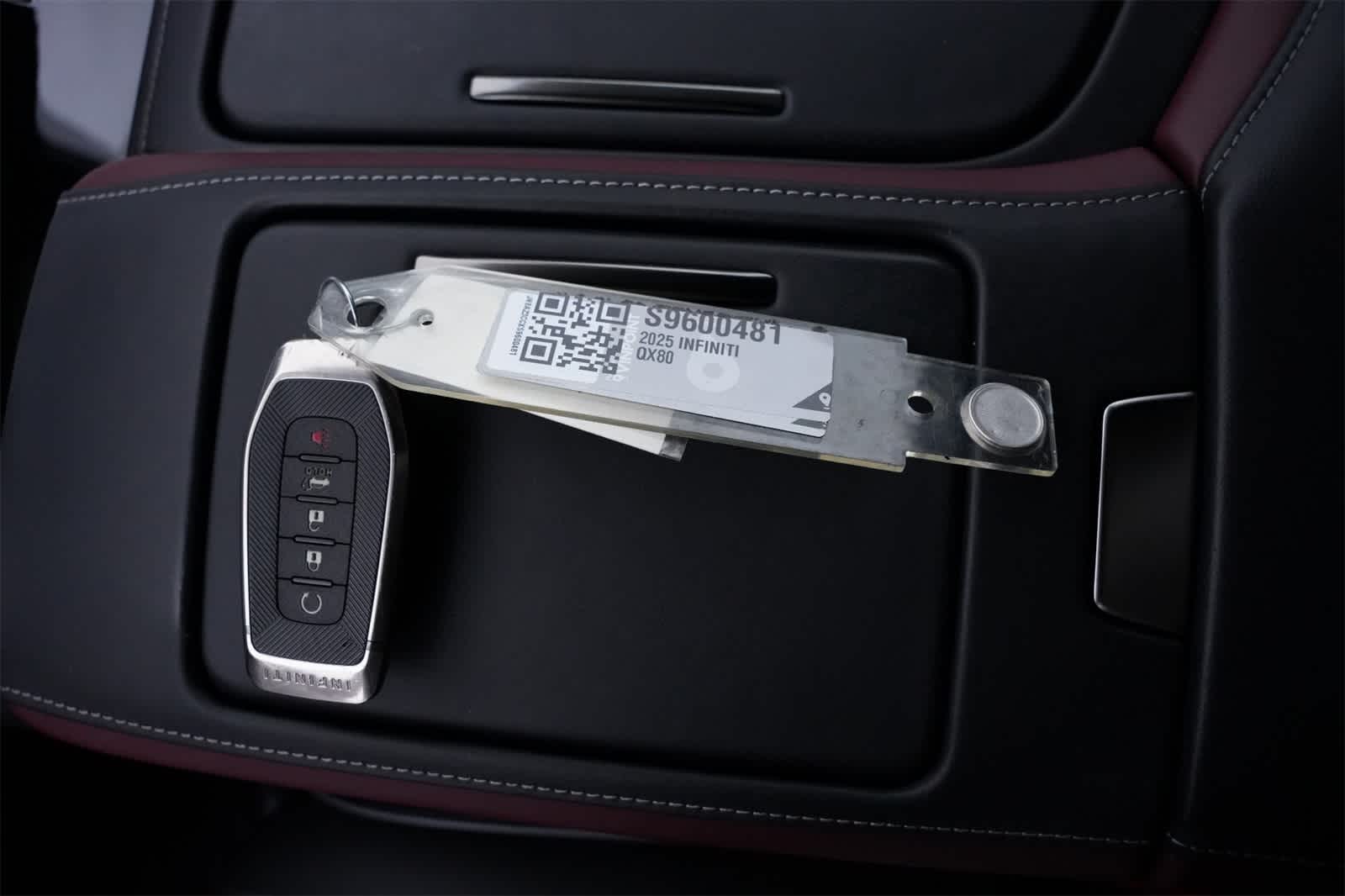 Thumbnail: 2025 INFINITI QX80 - 26