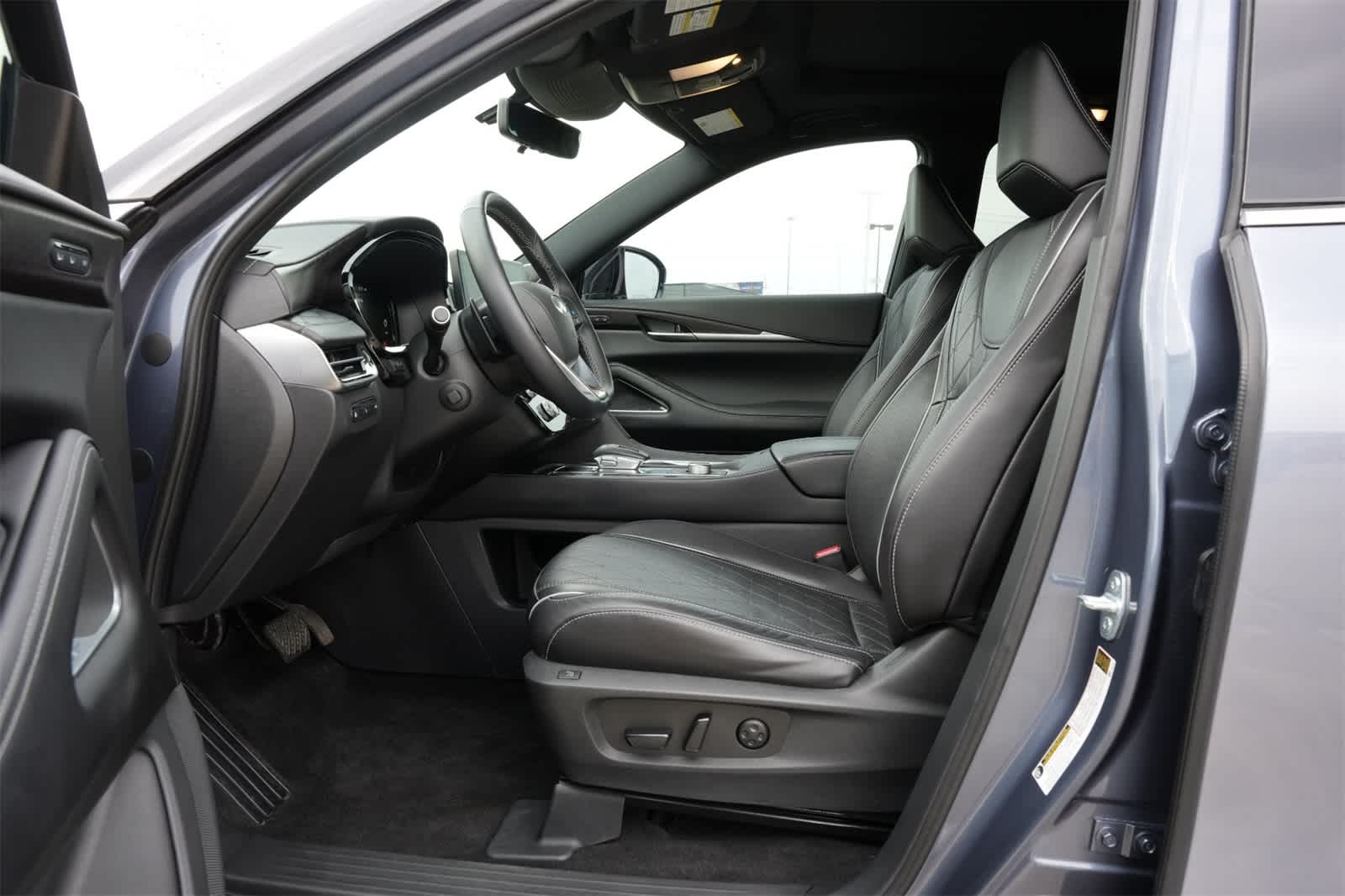 Thumbnail: 2024 INFINITI QX60 - 17