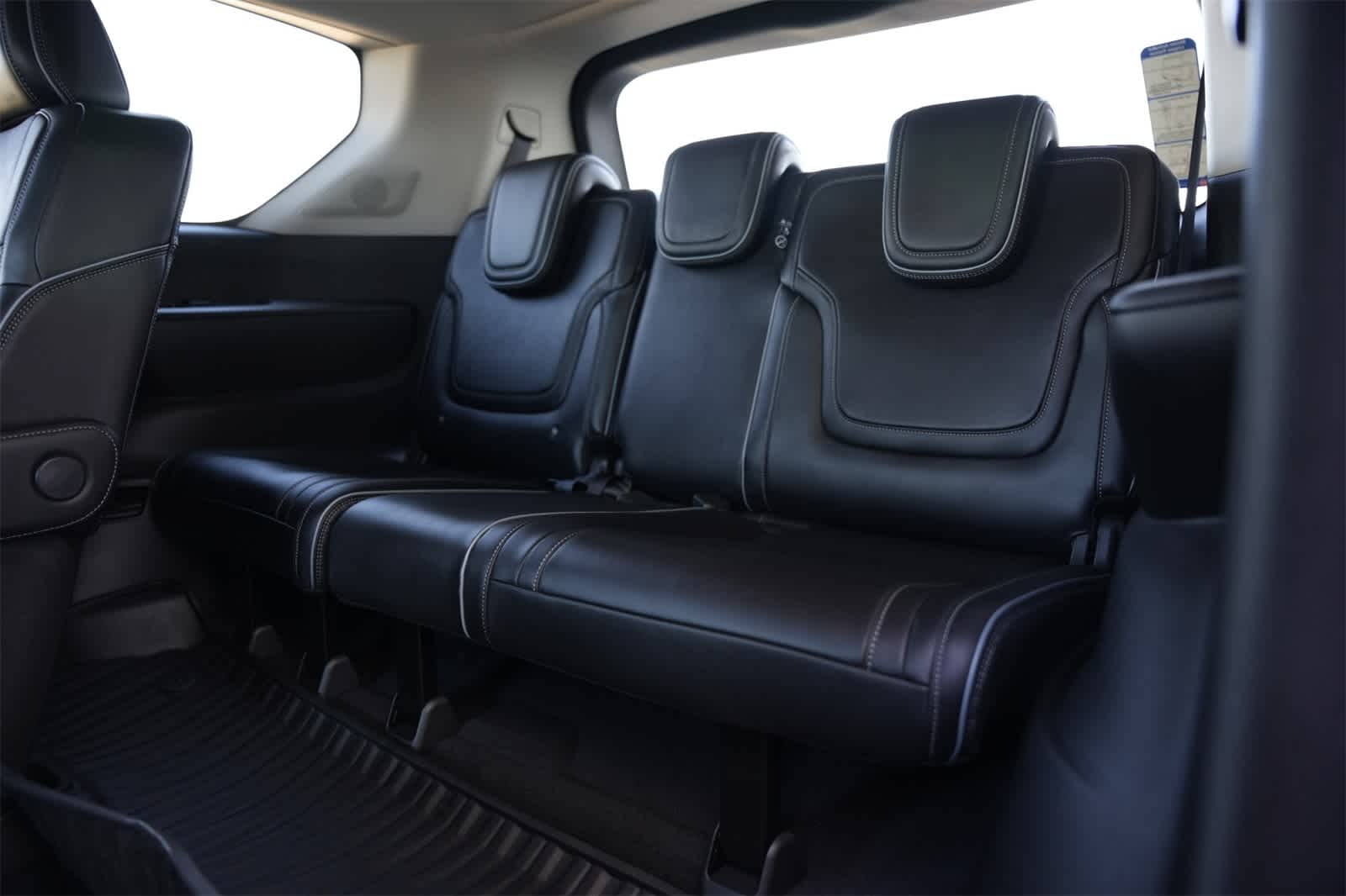 Thumbnail: 2025 INFINITI QX80 - 19