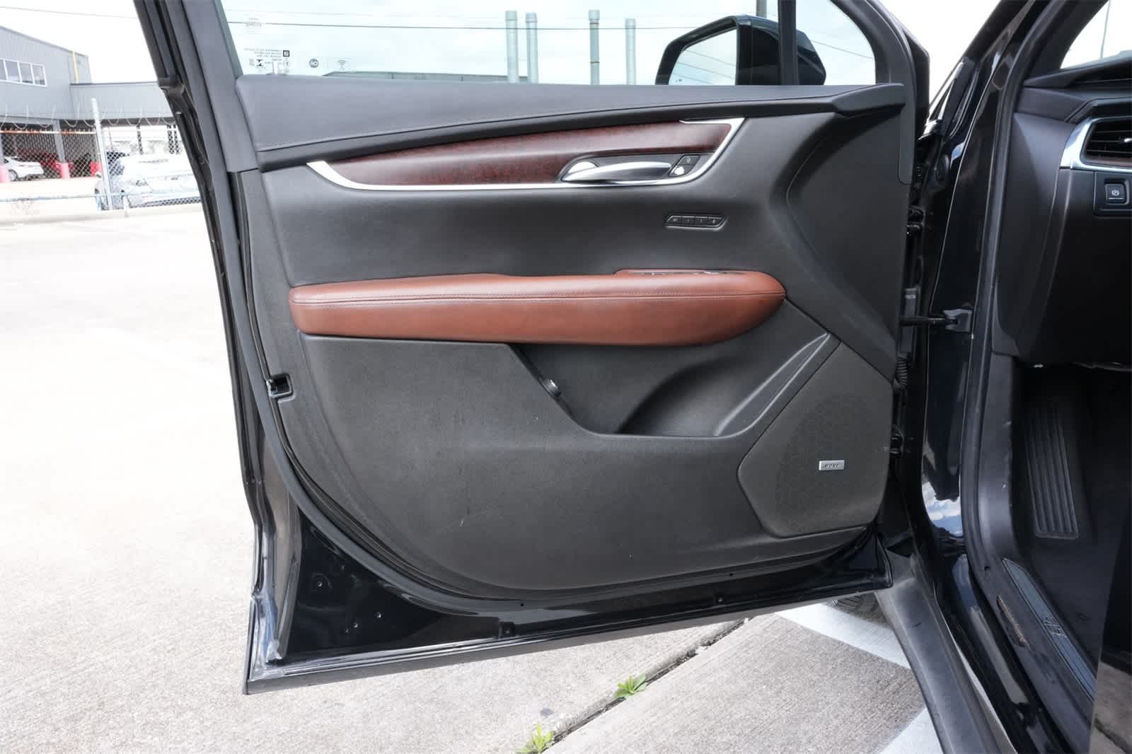 Thumbnail: 2020 Cadillac XT5 - 18