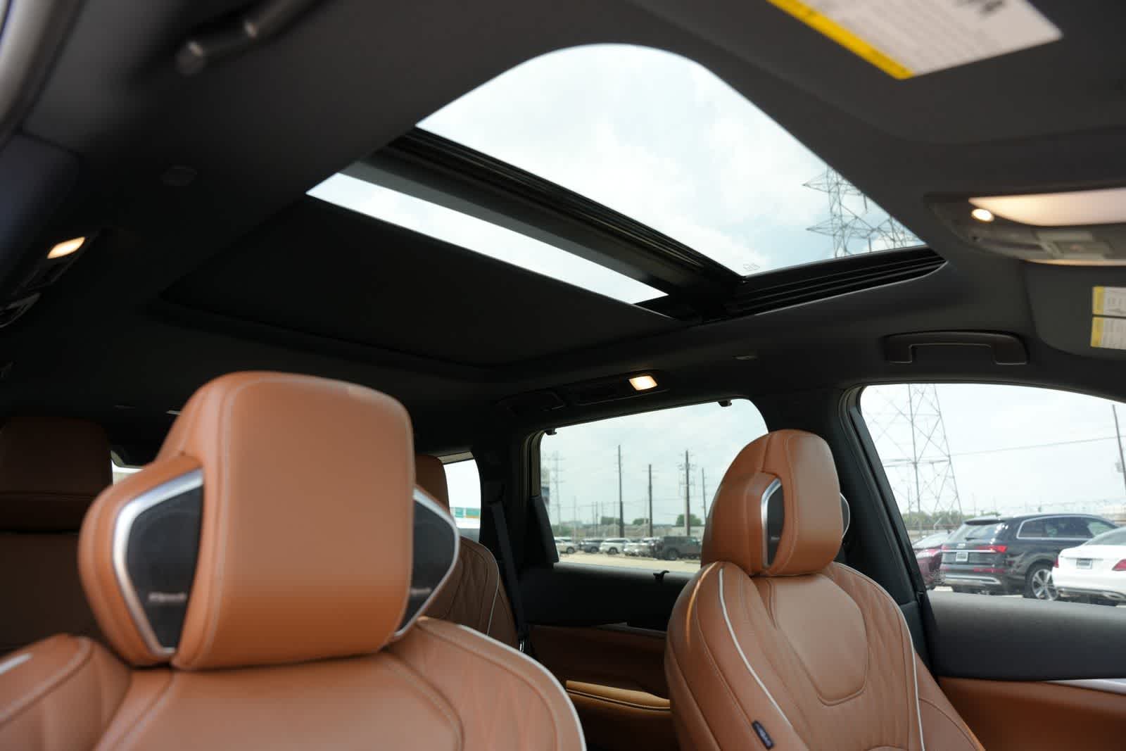 Thumbnail: 2027 INFINITI QX60 - 24