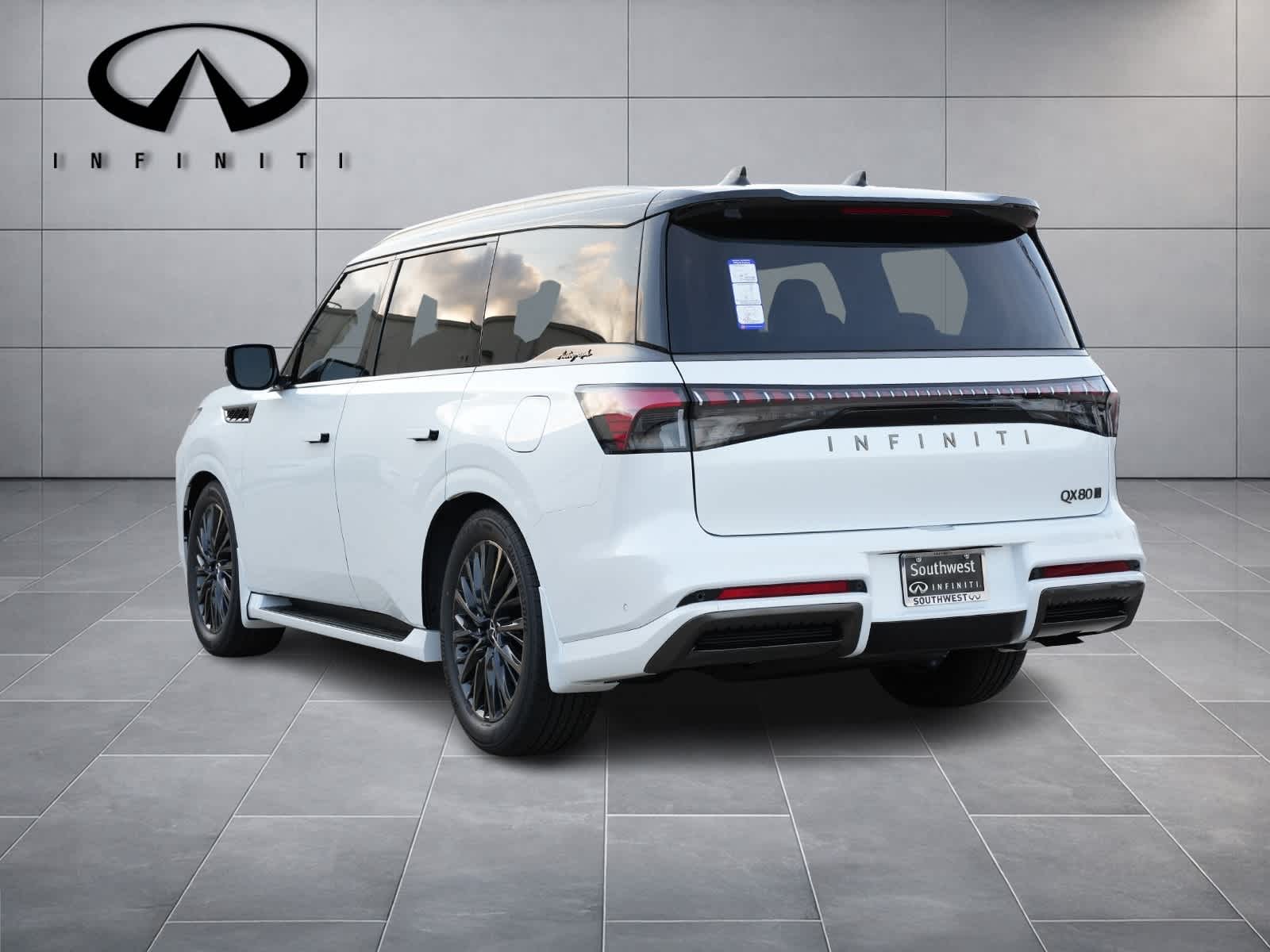 Thumbnail: 2026 INFINITI QX80 - 5