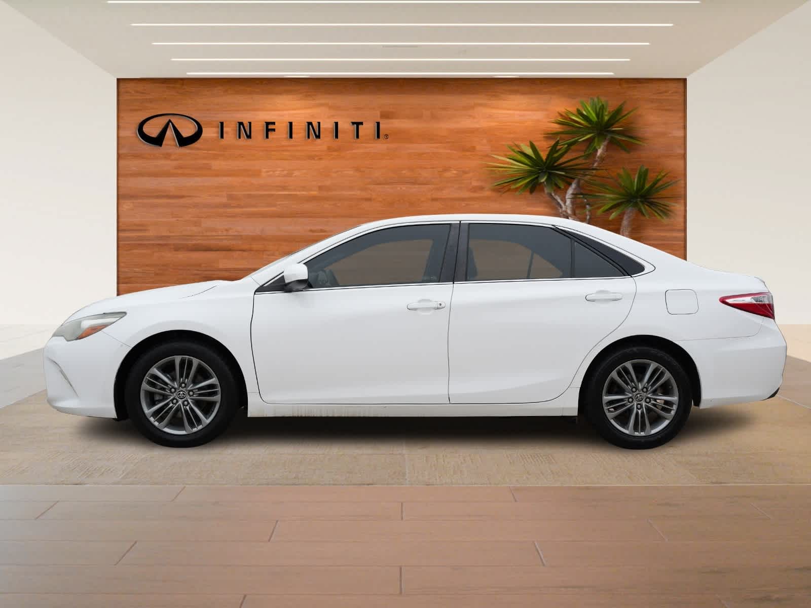 Thumbnail: 2015 Toyota Camry - 4