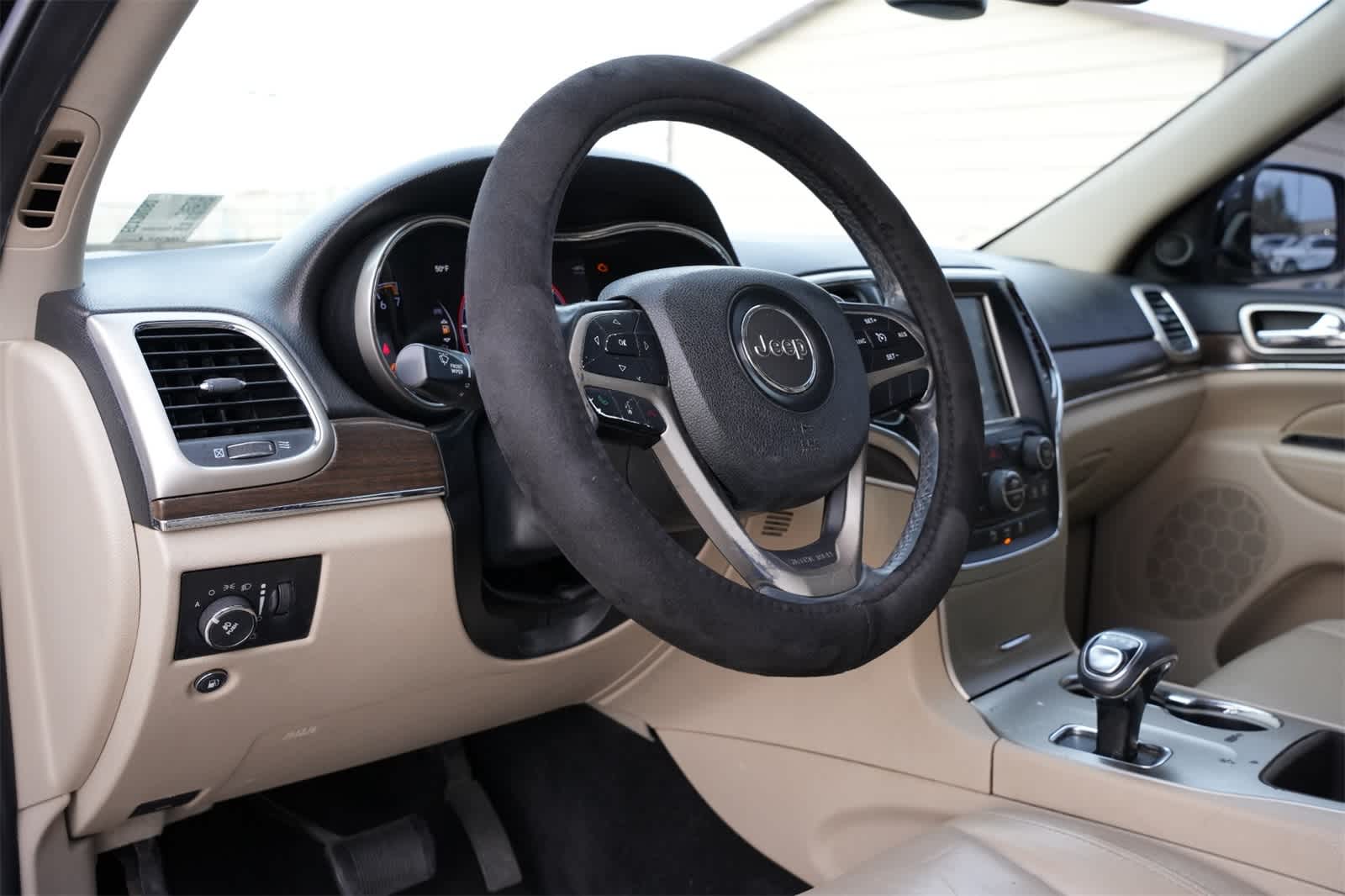 Thumbnail: 2014 Jeep Grand Cherokee - 15