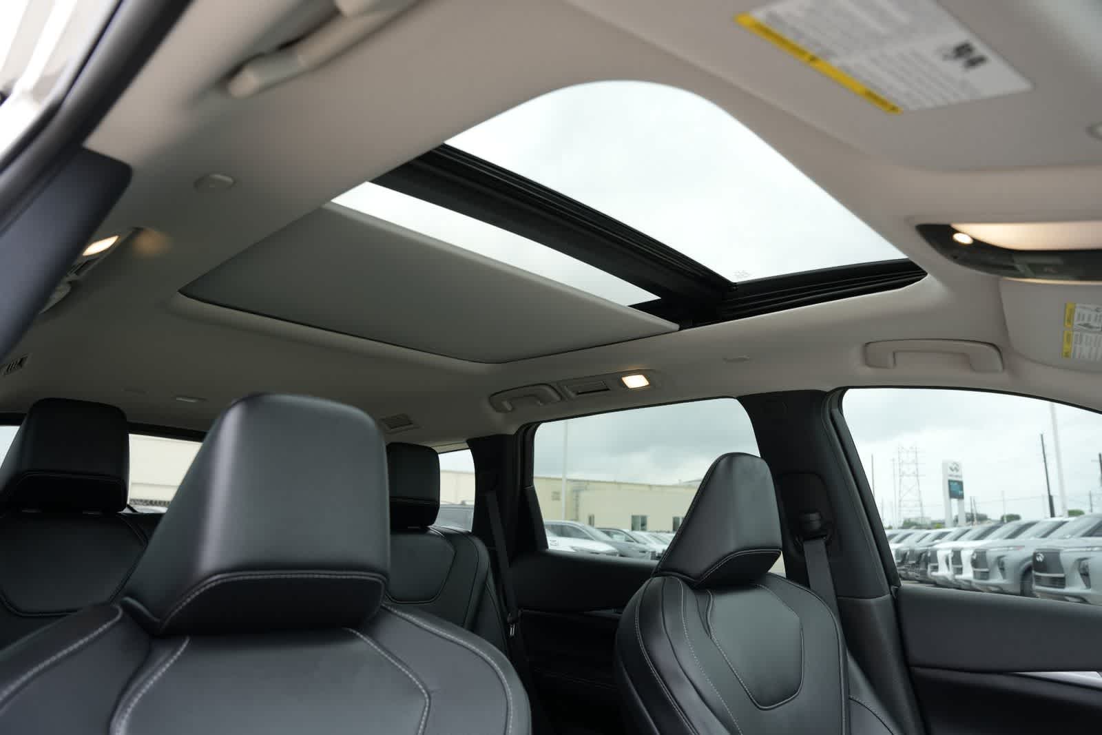 Thumbnail: 2027 INFINITI QX60 - 24