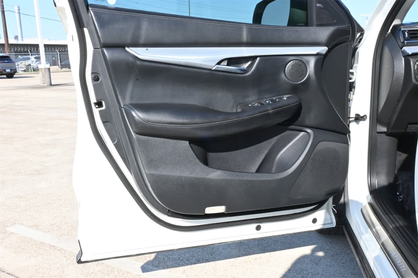 Thumbnail: 2020 INFINITI QX50 - 18