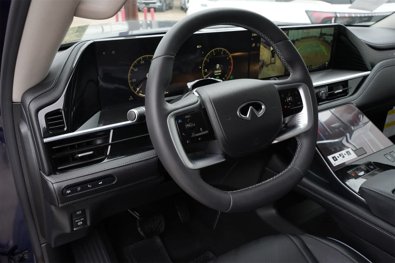 Thumbnail: 2025 INFINITI QX80 - 16