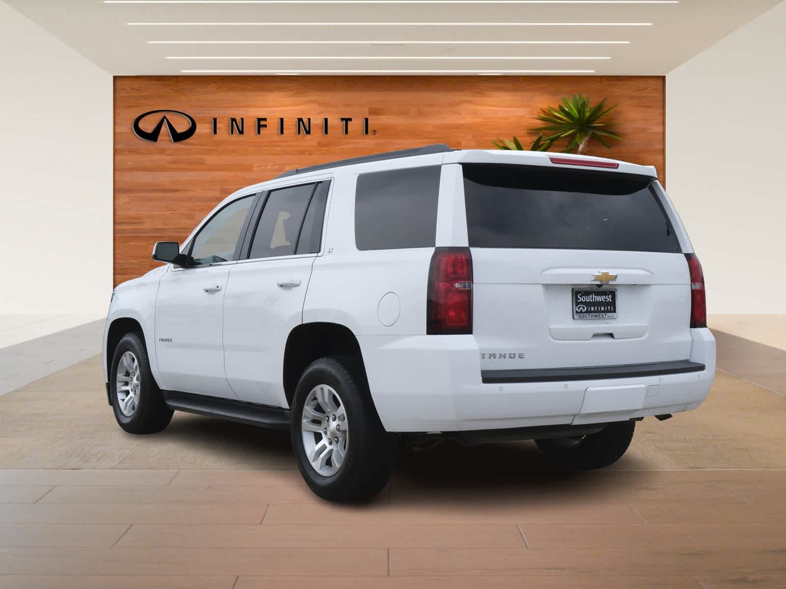 Thumbnail: 2019 Chevrolet Tahoe - 5