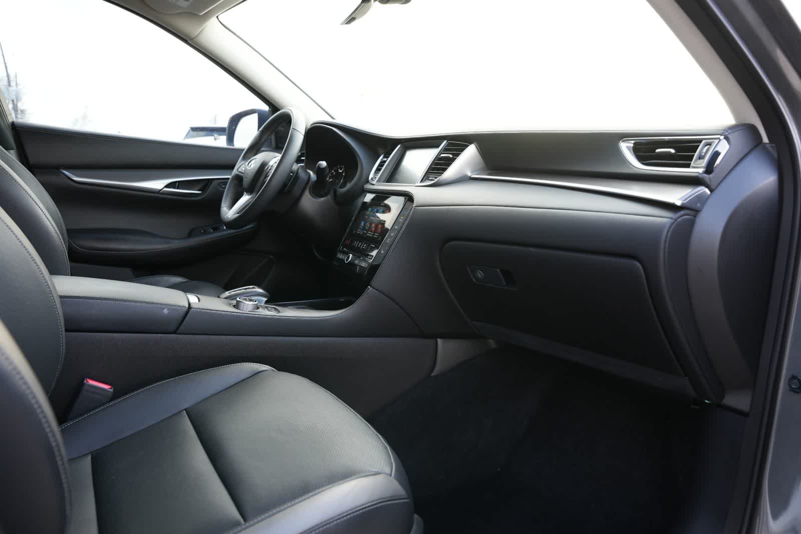 Thumbnail: 2023 INFINITI QX50 - 21