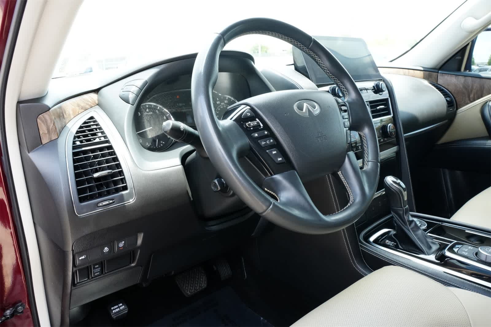 2022 INFINITI QX80 Premium Select 16