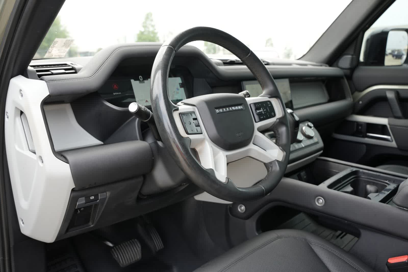 Thumbnail: 2024 Land Rover Defender - 15