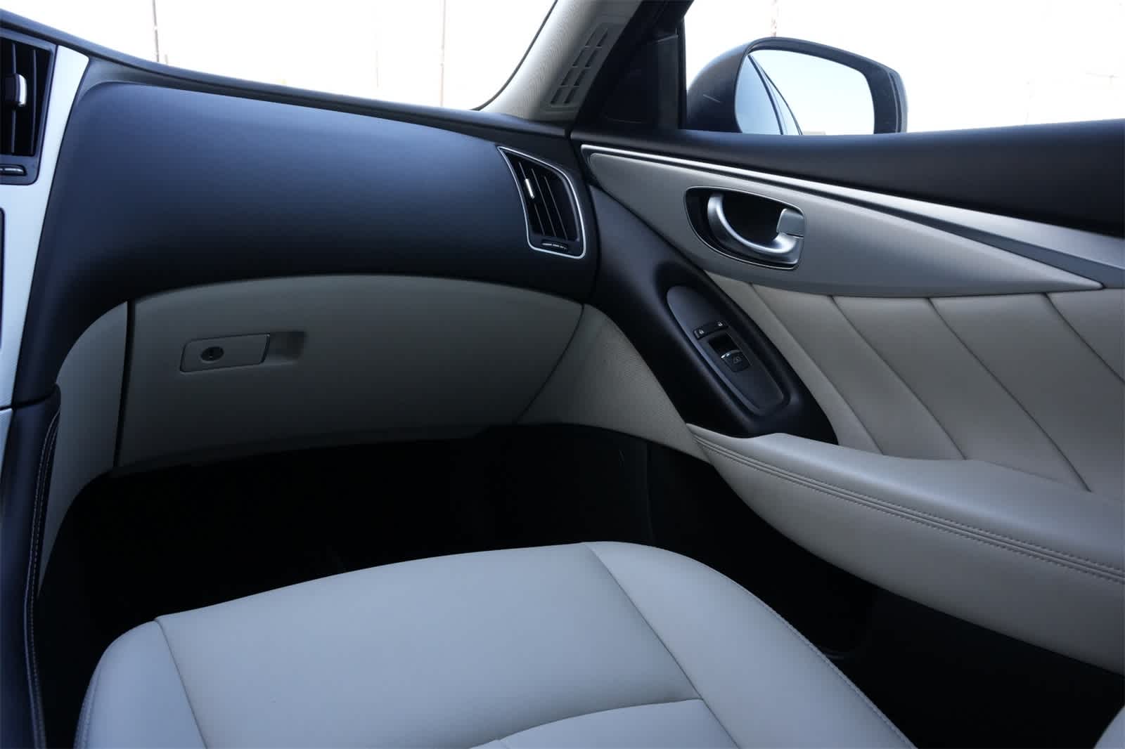 Thumbnail: 2021 INFINITI Q50 - 8