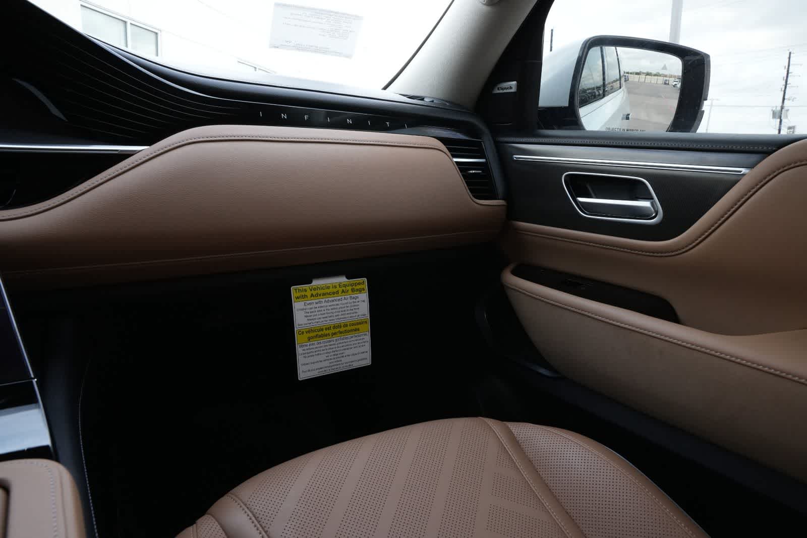 Thumbnail: 2026 INFINITI QX80 - 8