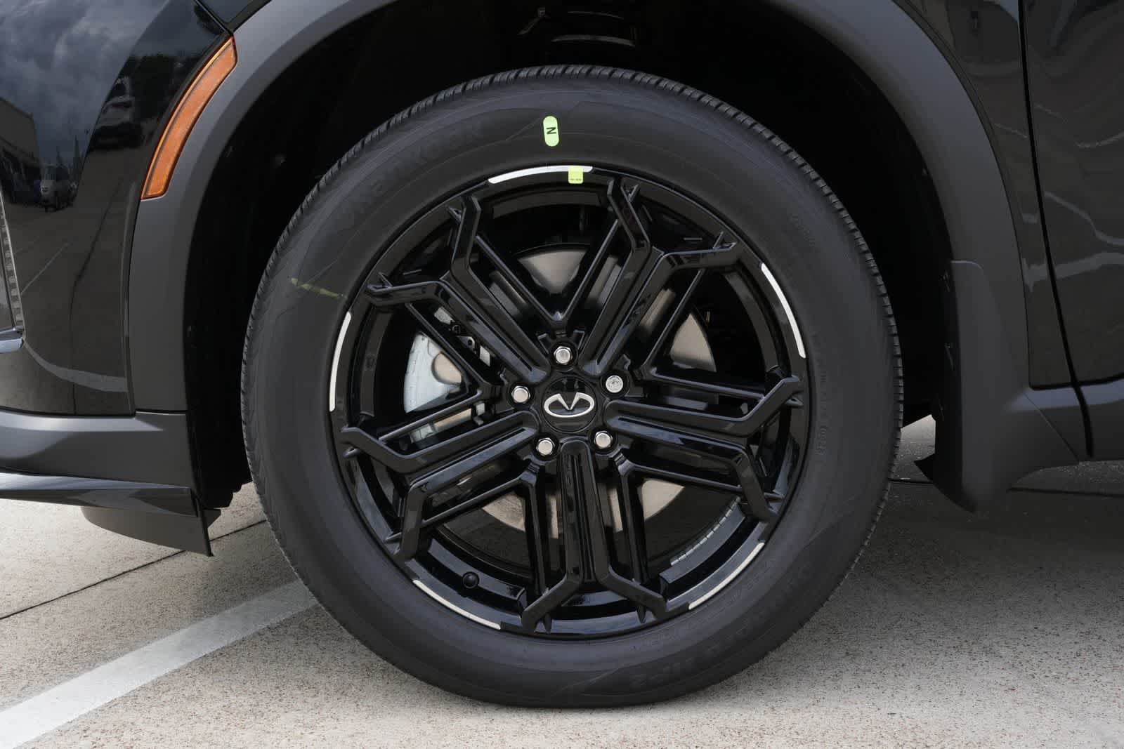 Thumbnail: 2026 INFINITI QX60 - 26