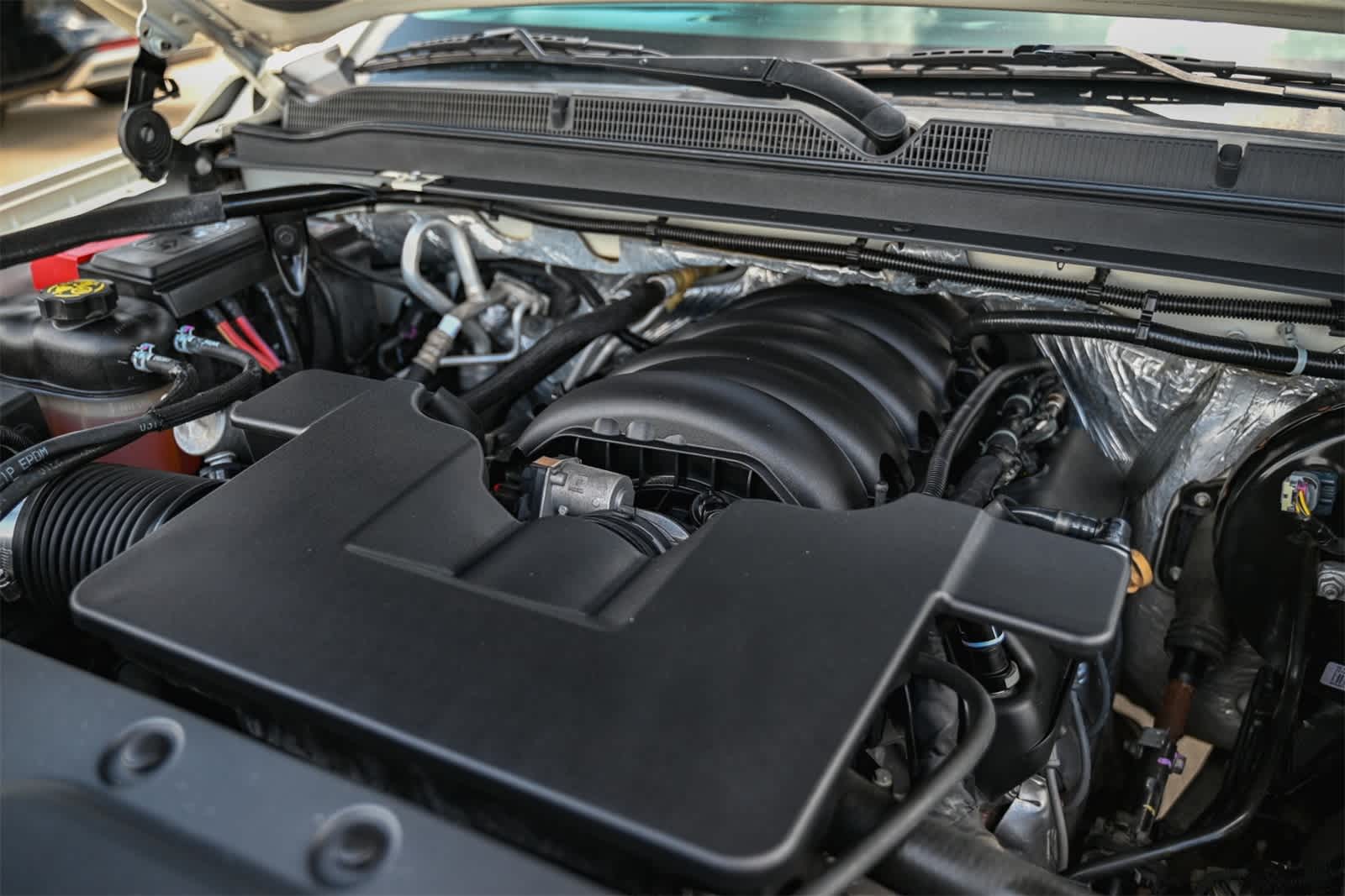 Thumbnail: 2015 GMC Yukon - 24