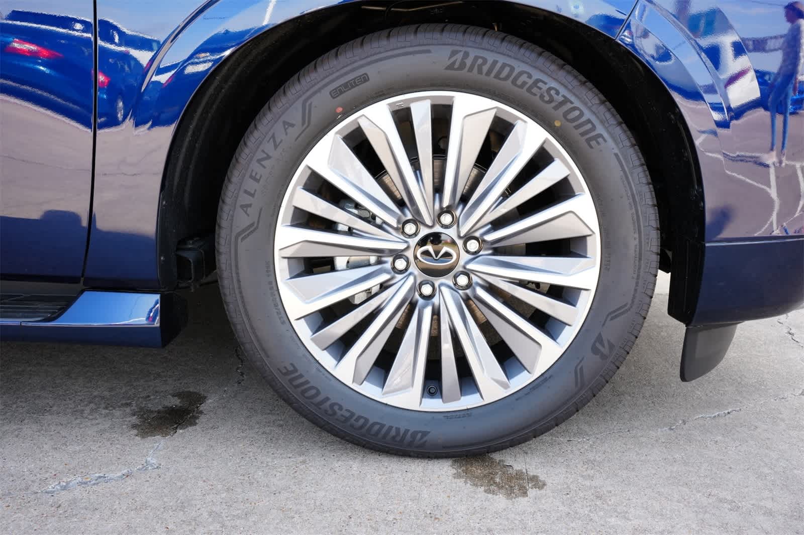 Thumbnail: 2025 INFINITI QX80 - 25