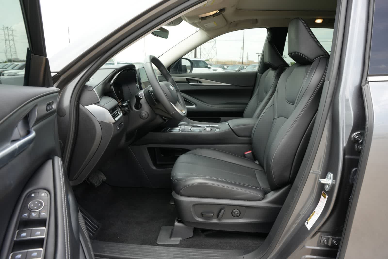 Thumbnail: 2026 INFINITI QX60 - 17
