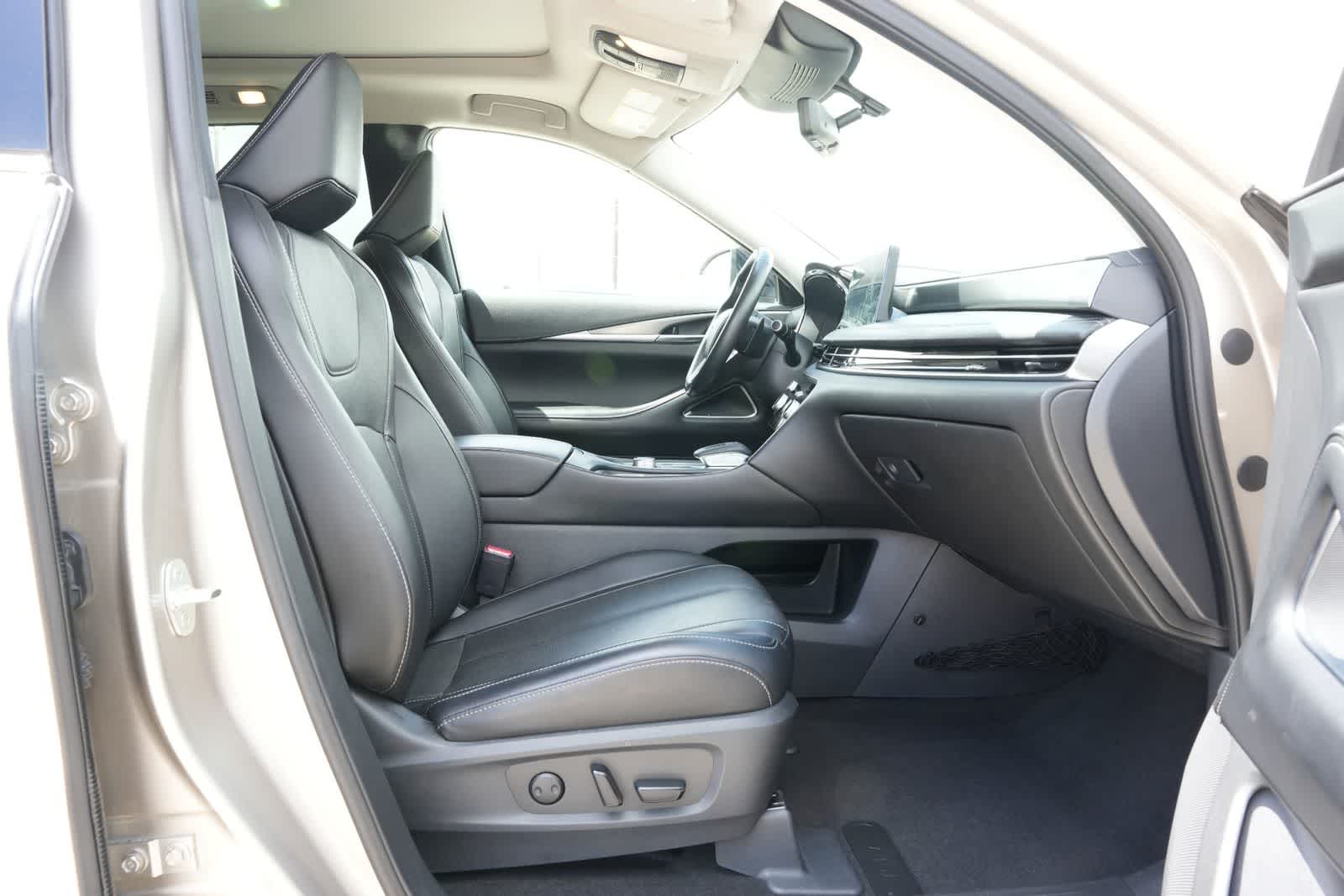 Thumbnail: 2023 INFINITI QX60 - 23