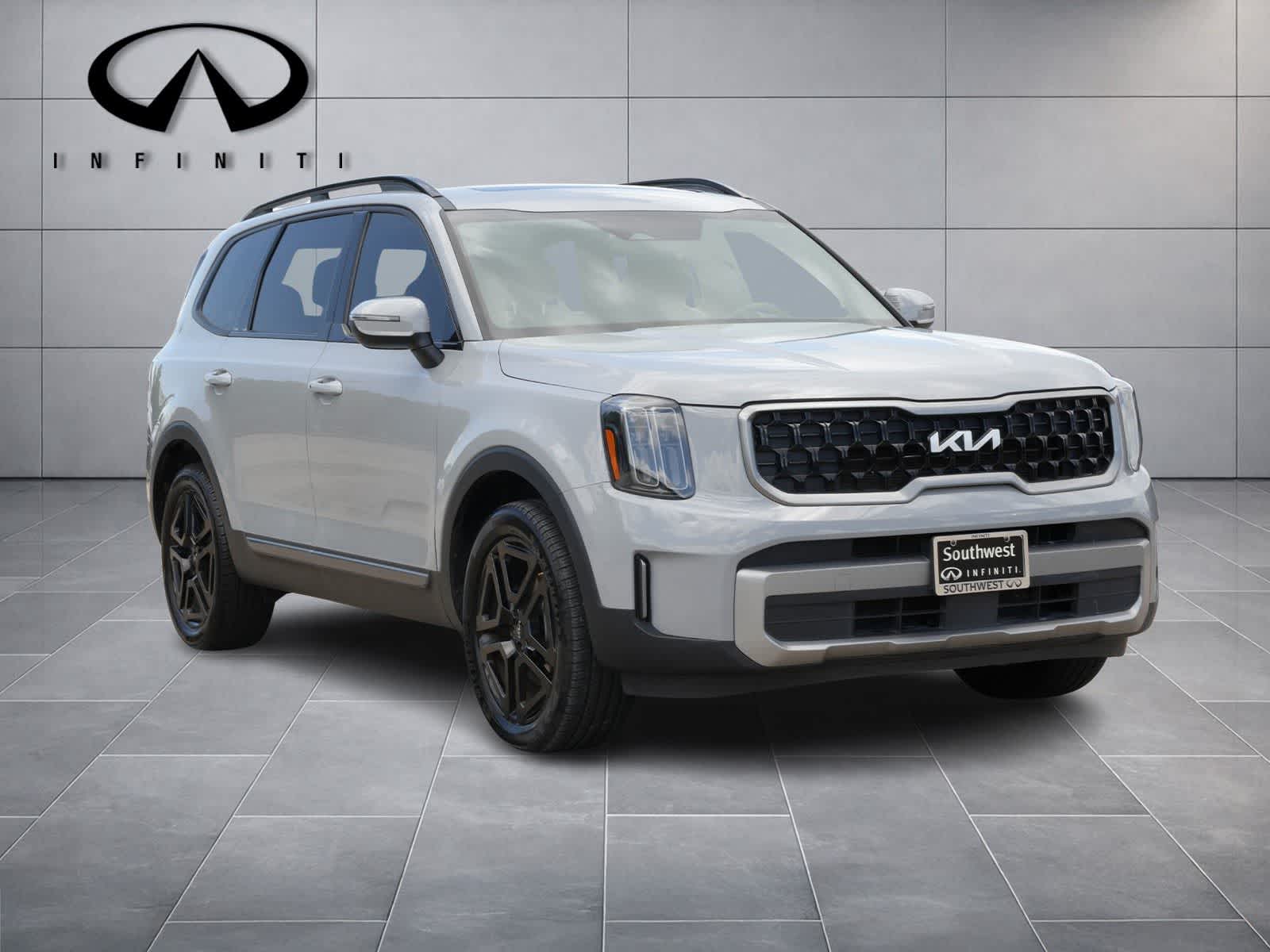 Thumbnail: 2023 Kia Telluride - 3