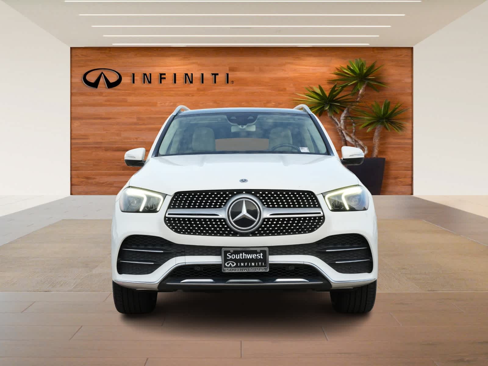 Thumbnail: 2020 Mercedes-Benz GLE - 2