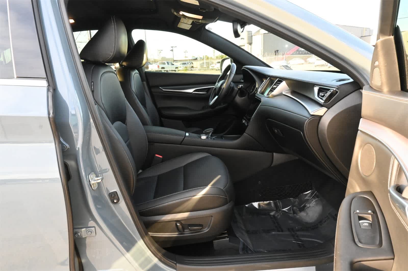 Thumbnail: 2022 INFINITI QX55 - 24