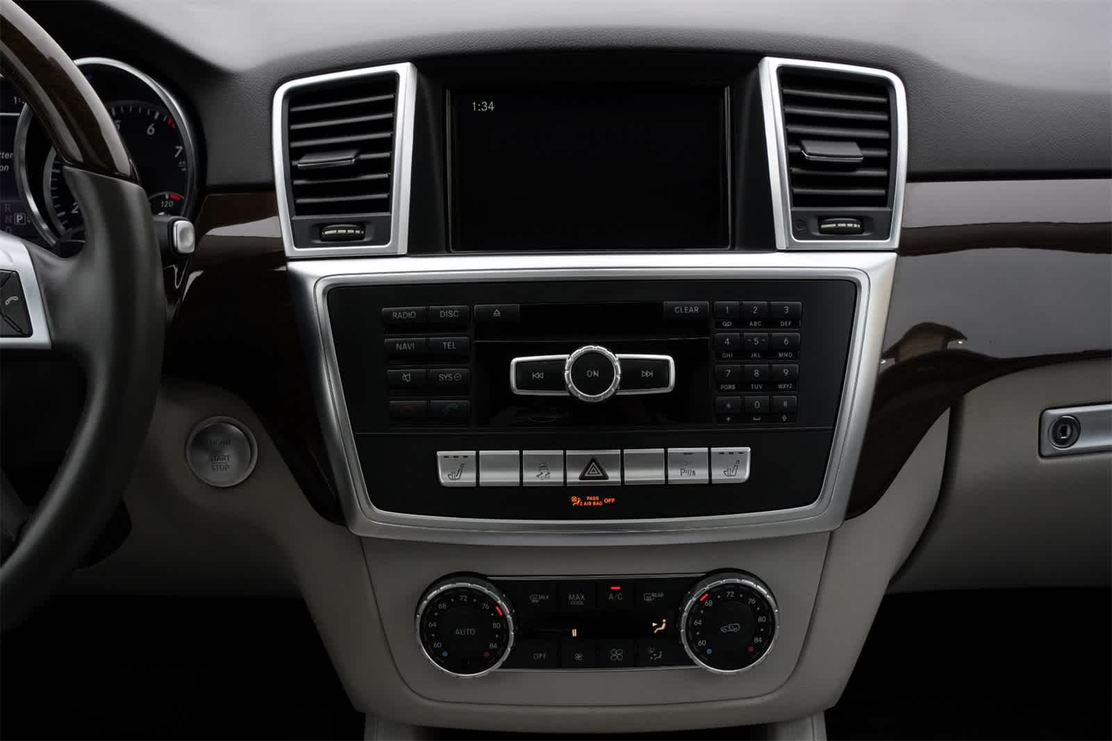 Thumbnail: 2015 Mercedes-Benz M-Class - 12