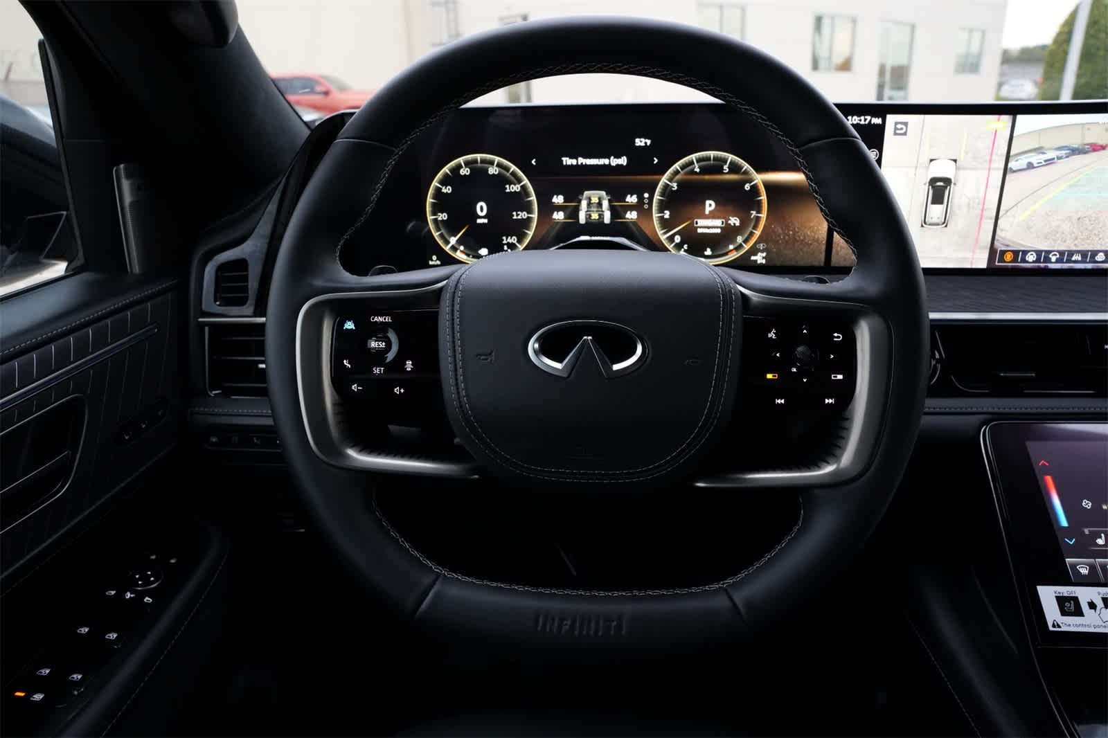 Thumbnail: 2026 INFINITI QX80 - 9