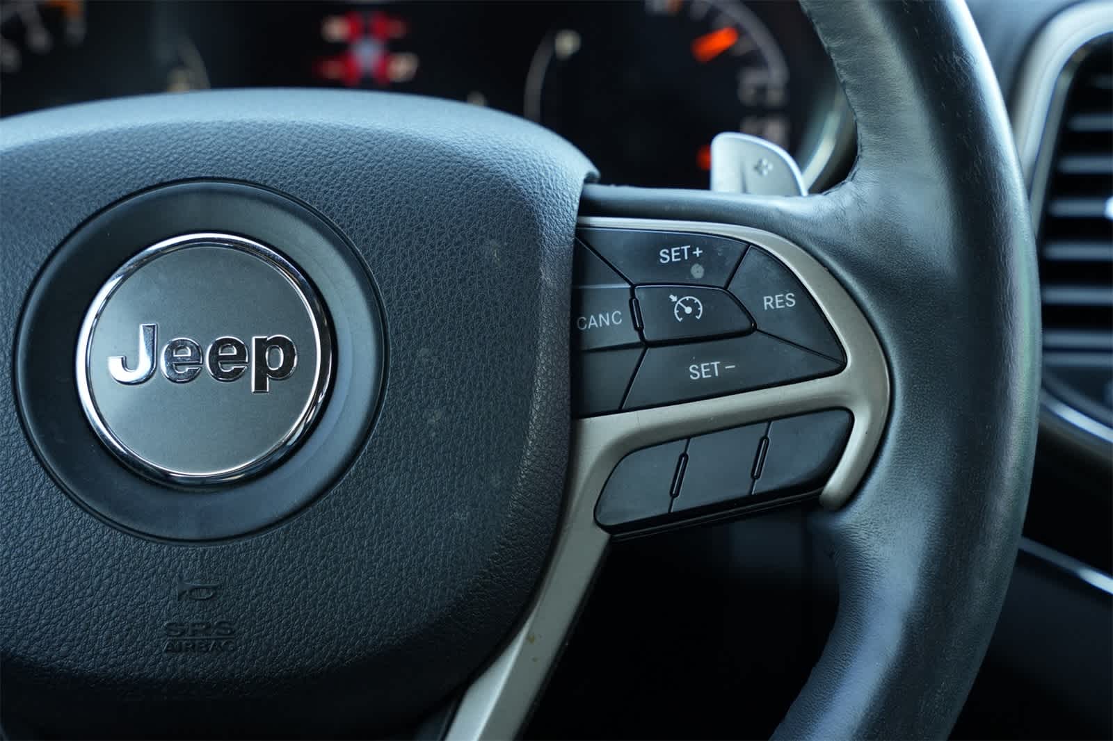 Thumbnail: 2014 Jeep Grand Cherokee - 11