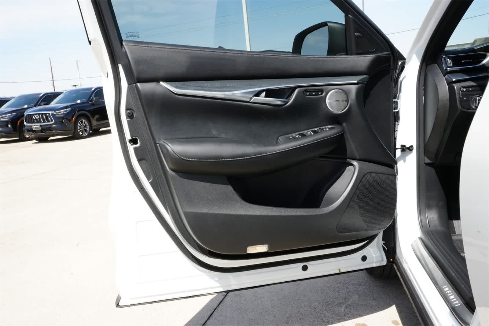 Thumbnail: 2025 INFINITI QX50 - 18