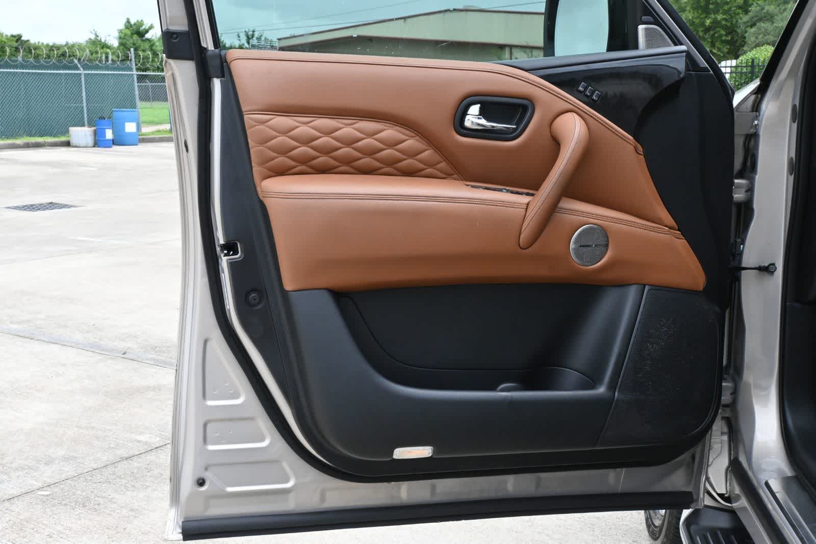 Thumbnail: 2021 INFINITI QX80 - 18