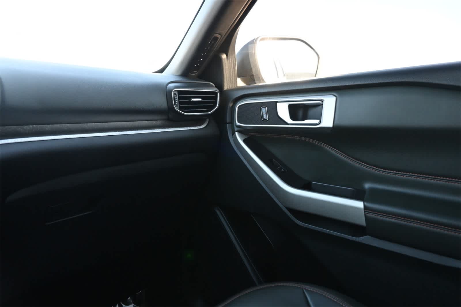 Thumbnail: 2023 Ford Explorer - 8