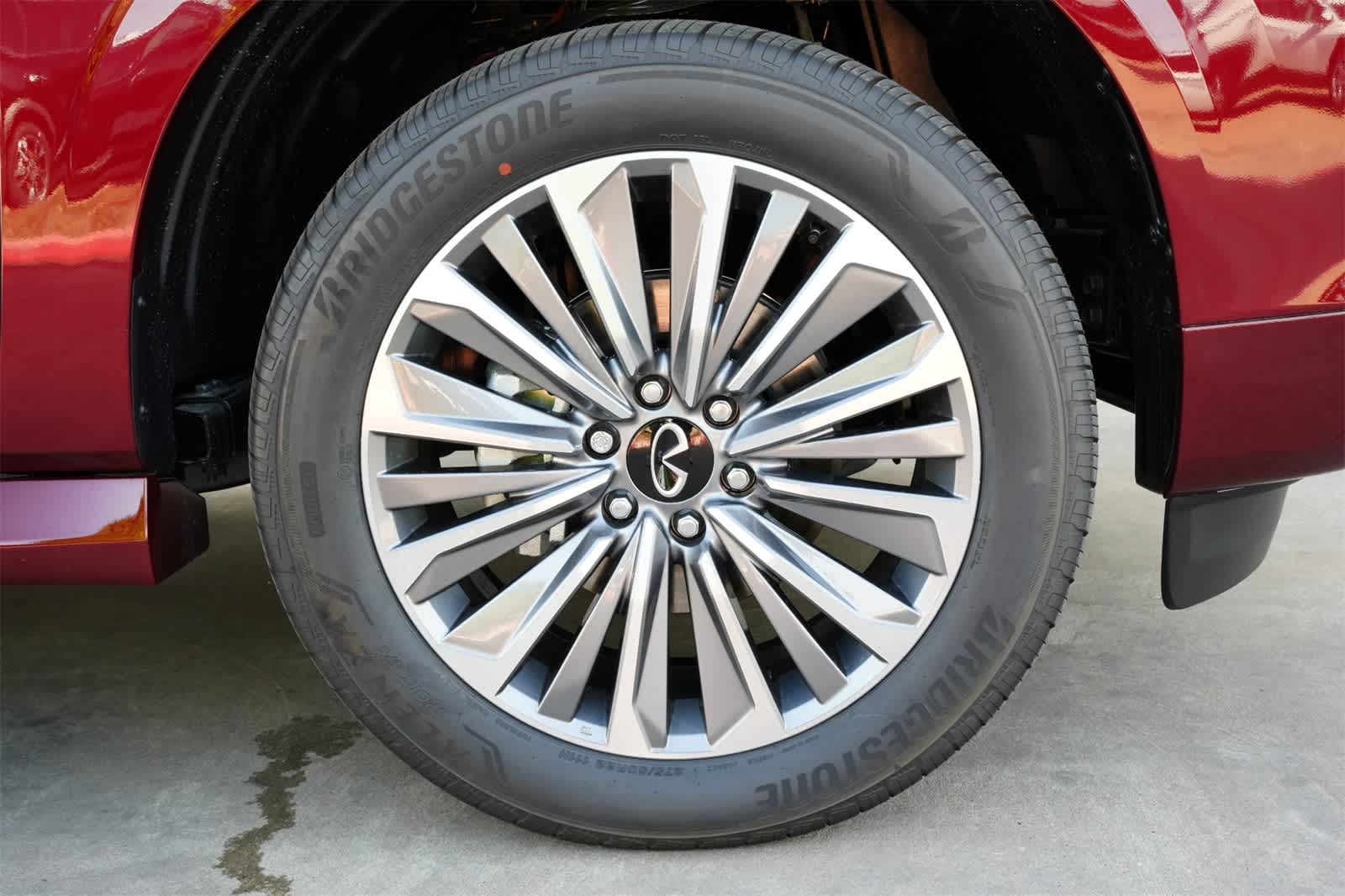 Thumbnail: 2025 INFINITI QX80 - 25