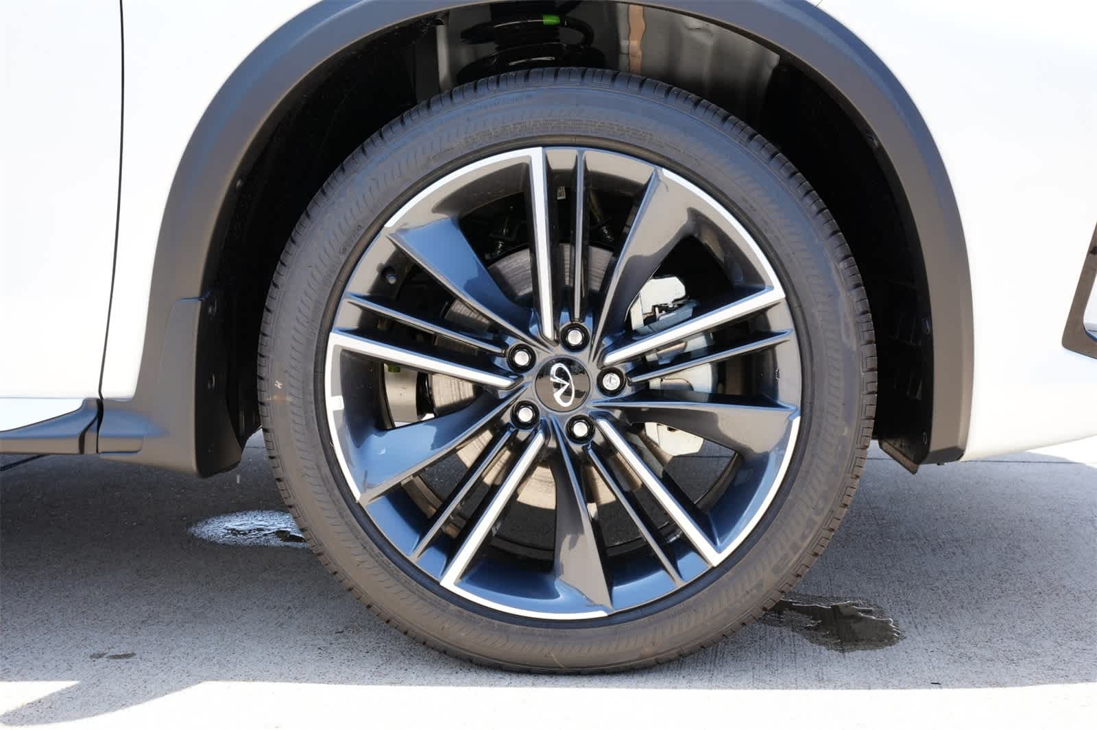 Thumbnail: 2025 INFINITI QX50 - 25