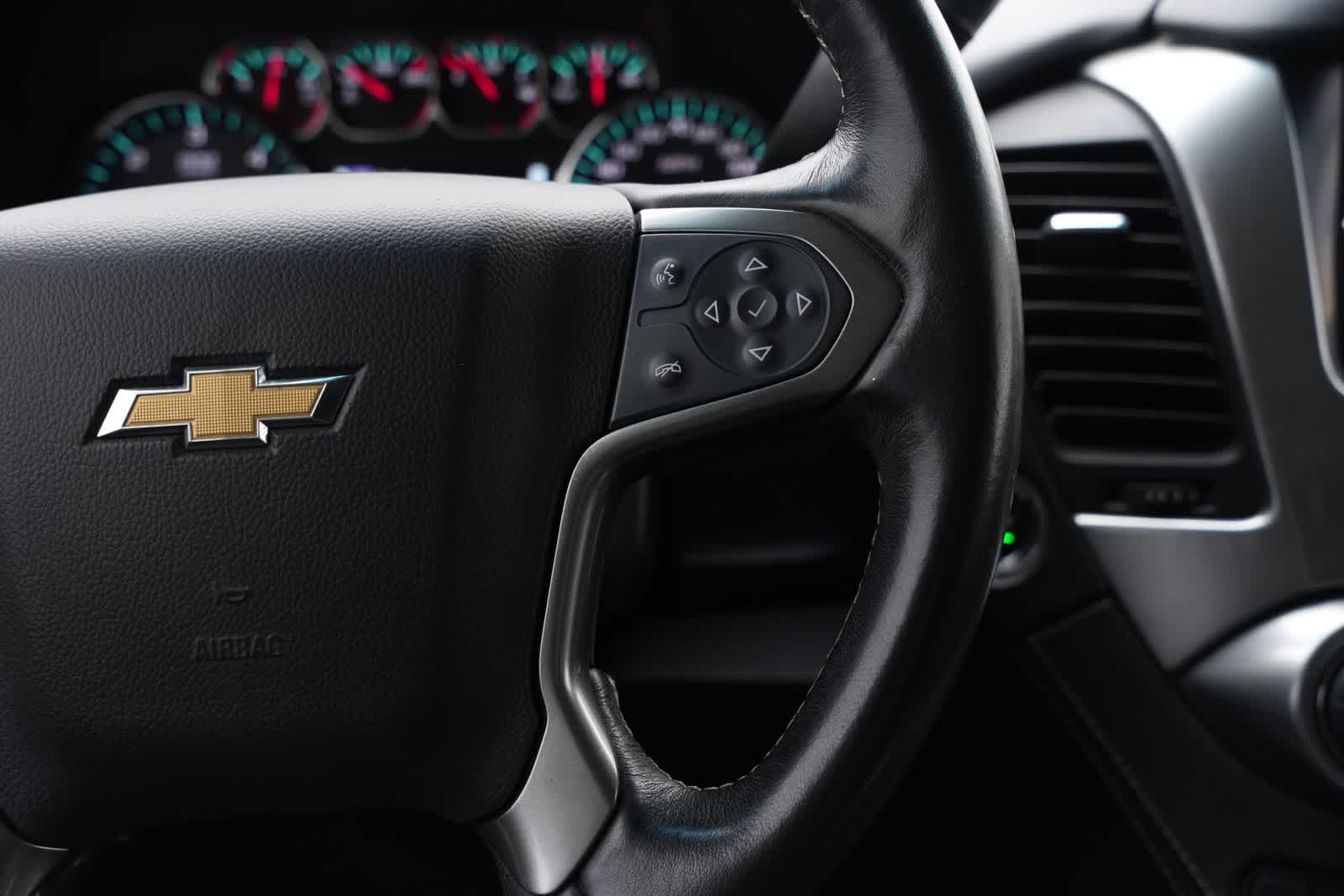 Thumbnail: 2019 Chevrolet Suburban - 11