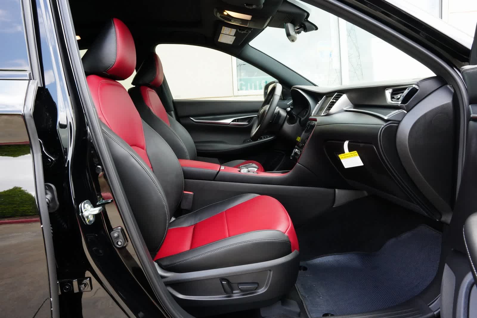 Thumbnail: 2025 INFINITI QX50 - 24