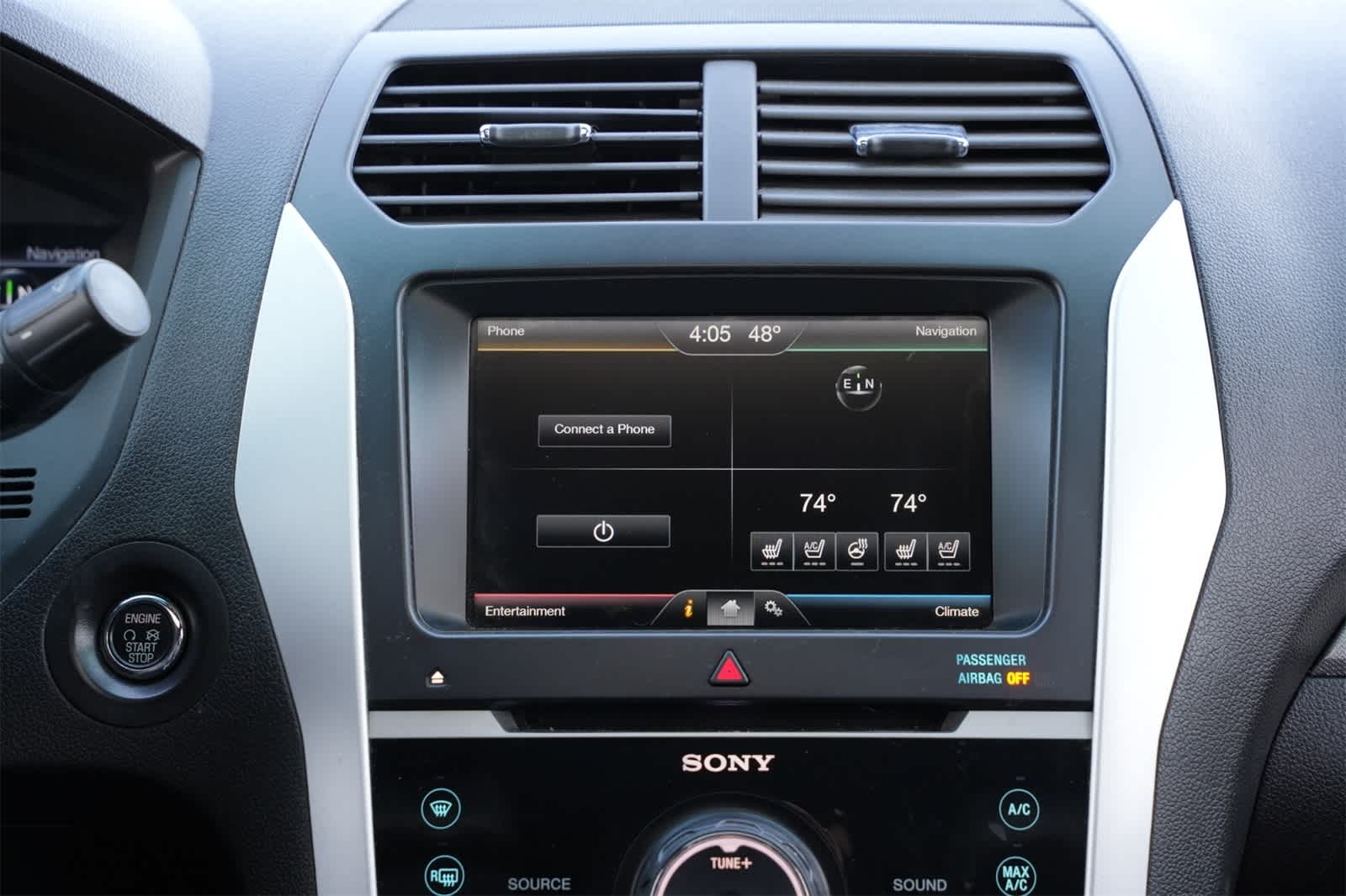 Thumbnail: 2015 Ford Explorer - 13