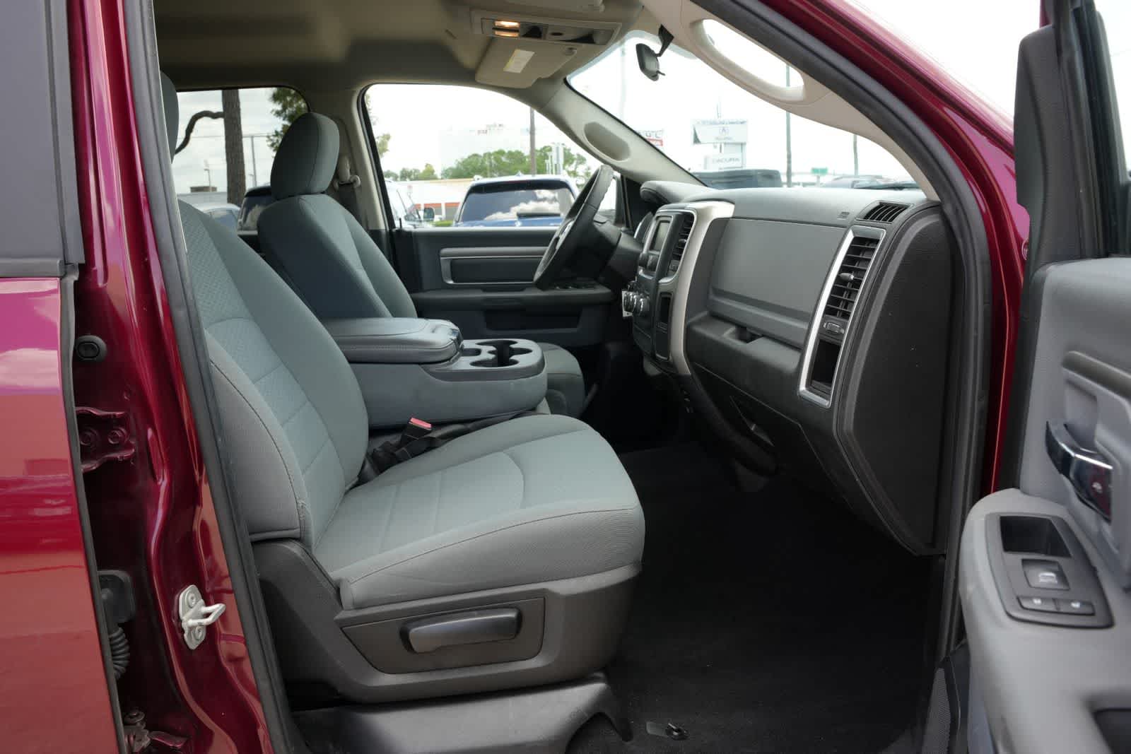 Thumbnail: 2019 RAM 1500 Classic - 20