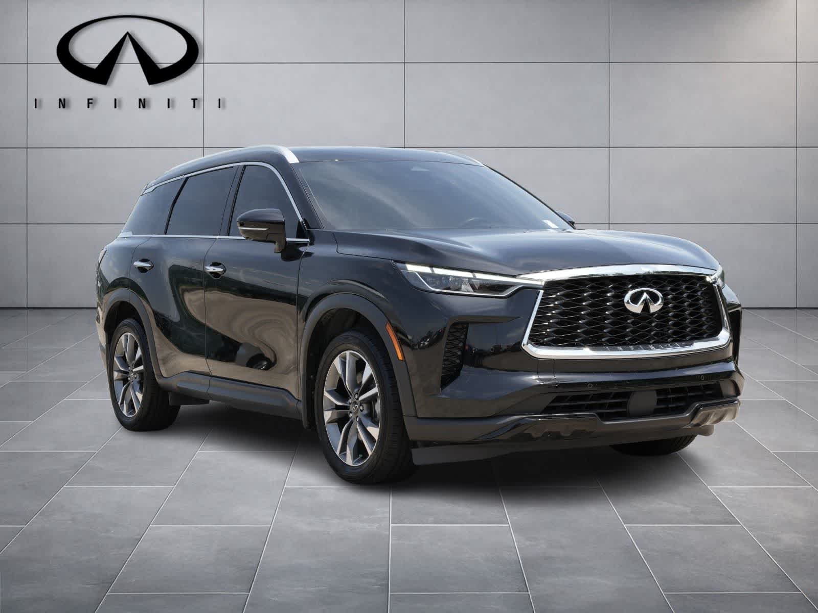 Thumbnail: 2023 INFINITI QX60 - 3