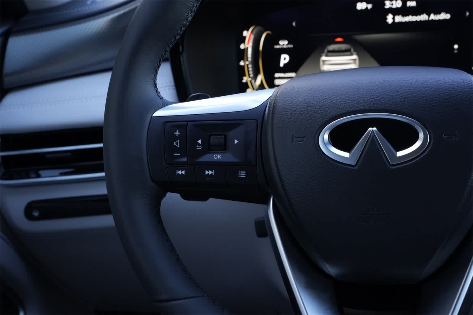 Thumbnail: 2026 INFINITI QX60 - 10