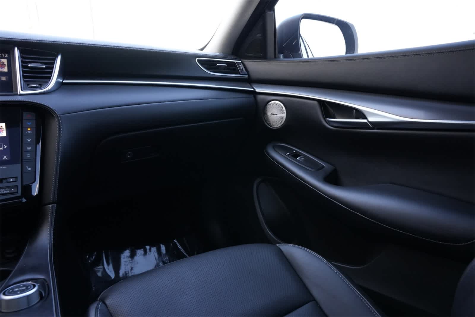 Thumbnail: 2025 INFINITI QX50 - 8