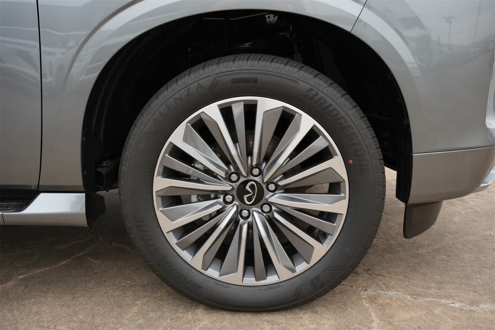 Thumbnail: 2025 INFINITI QX80 - 25